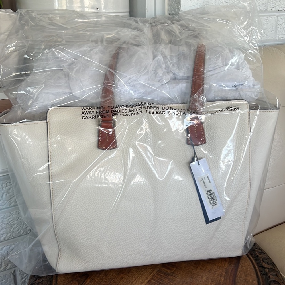 Large Pebble Grain East West Shopper - Picture 7 of 9